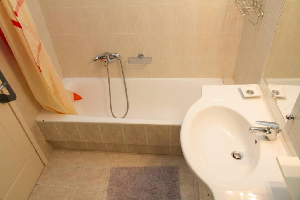 Spacious Family Flat Near Parthenon Free Parking Athen Exterior foto